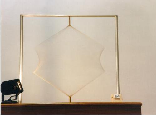 cubo in rotazione